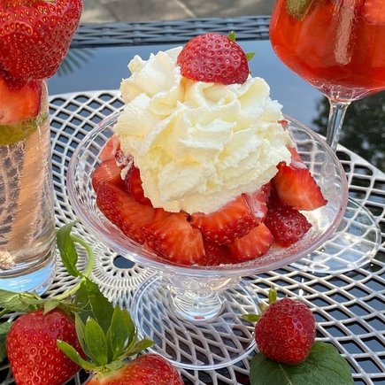 Erdbeeren mit Schlagobers