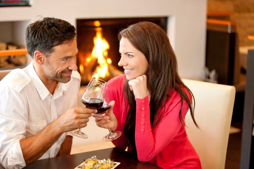 Entspannende Stunden bei knisterndem Kaminfeuer im Vitalhotel der Parktherme Bad Radkersburg