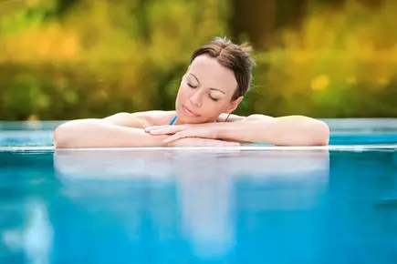 Entspannung im Thermalwasser Entspannung im Thermalwasser