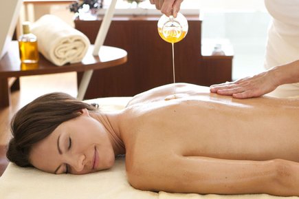 Wohlfühlanwendung im Vitalhotel der Parktherme