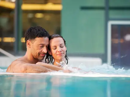 Entspannen im Thermalwasser Entspannen im Thermalwasser