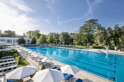50 m-Sportbecken 50 m-Sportbecken