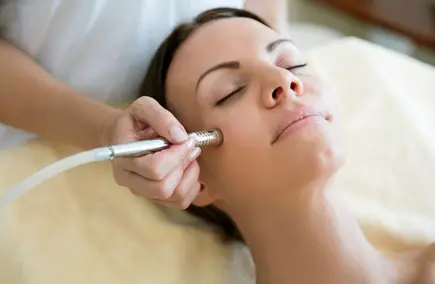 Kosmetikbehandlungen im Vitalstudio der Parktherme Bad Radkersburg Kosmetikbehandlungen im Vitalstudio der Parktherme Bad Radkersburg