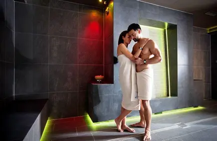 Paar in der Sauna in Bad Radkersburg